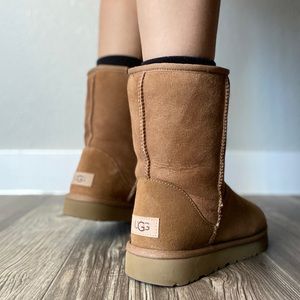 Ugg Boots Chestnut Size 8